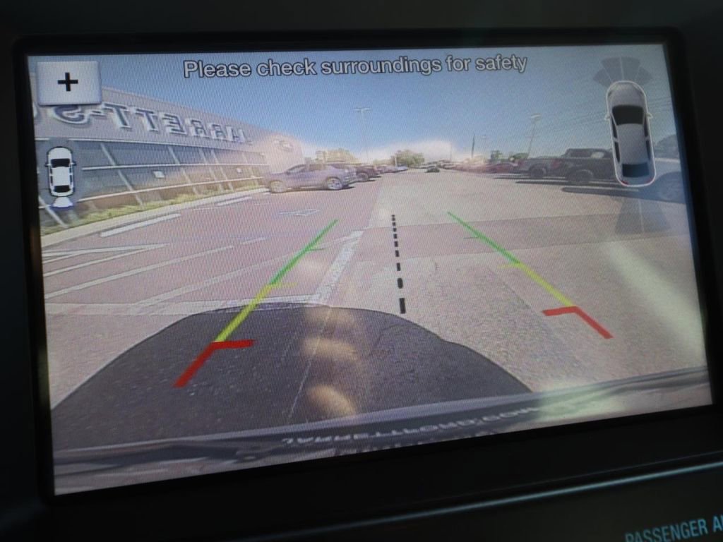 Certified 2017 Ford Explorer Platinum image 6