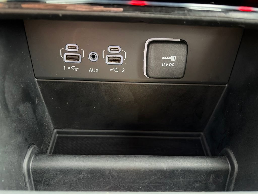 Used 2023 Jeep Grand Cherokee L Laredo RWD image 29