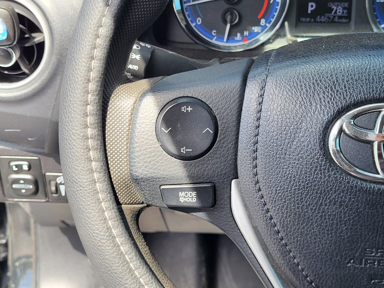 Used 2019 Toyota Corolla LE image 26