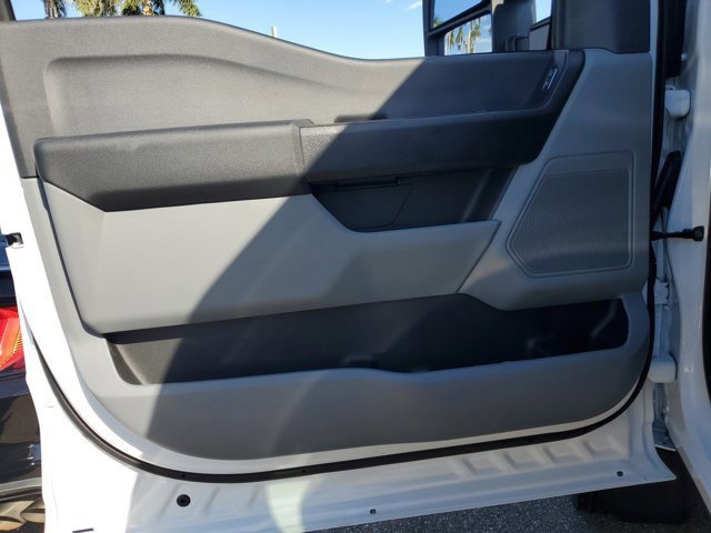 Certified 2025 Ford F550 4x4 Regular Cab Super Duty image 16