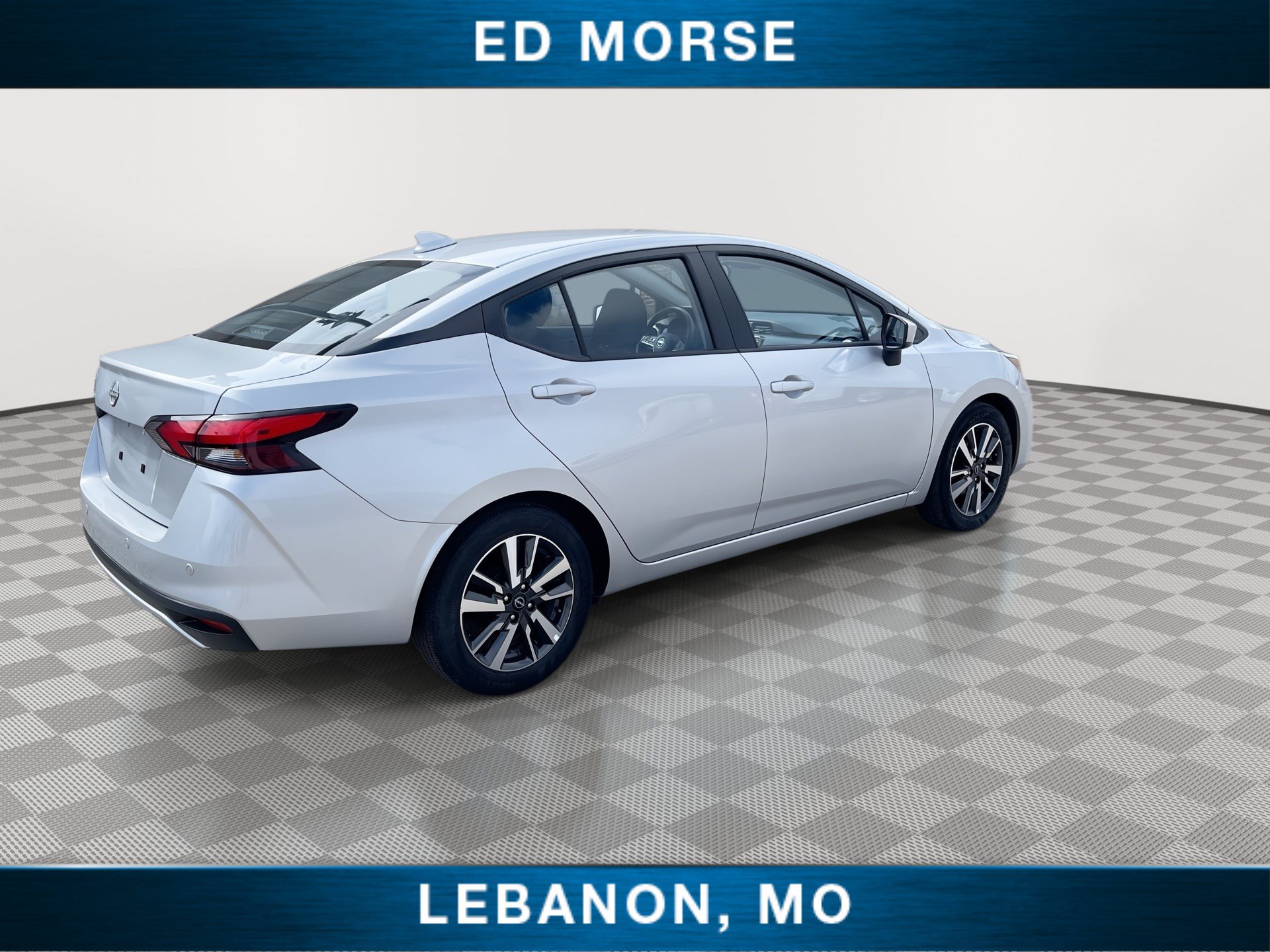 Used 2025 Nissan Versa SV FWD image 8