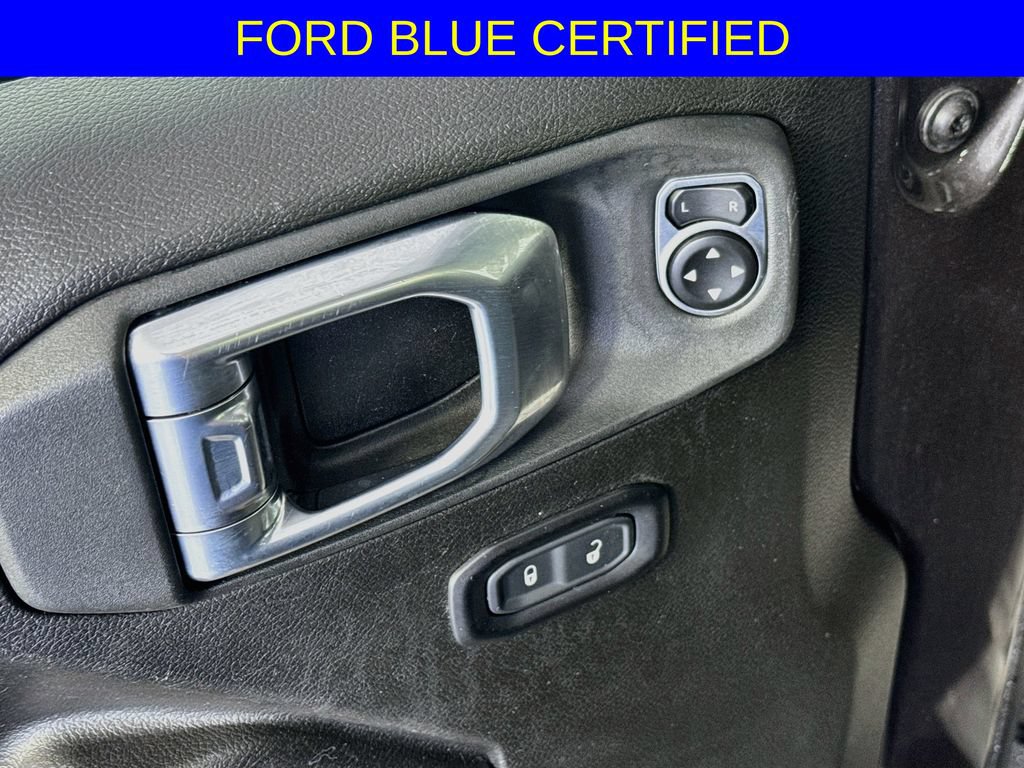 Used 2025 Jeep Wrangler Unlimited Rubicon AWD/4WD image 20