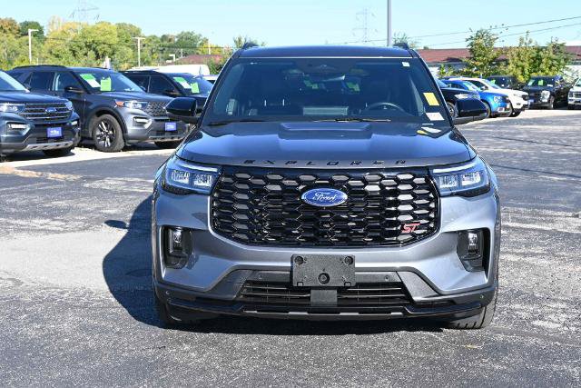 Certified 2025 Ford Explorer ST AWD/4WD image 6
