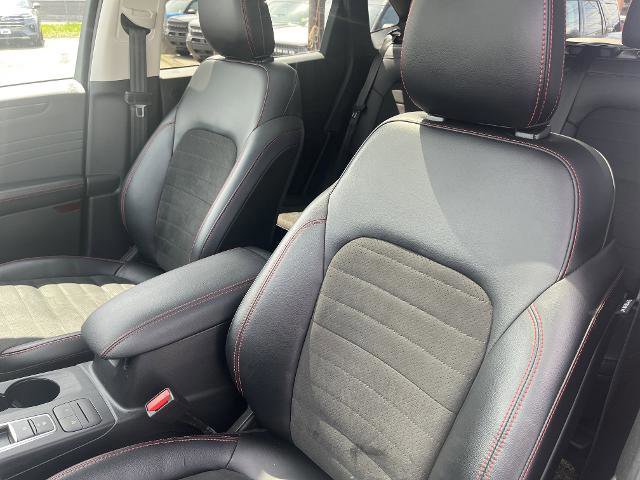 Certified 2022 Ford Escape SEL w/ SEL Stealth AWD Package image 7