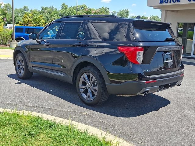 Certified 2022 Ford Explorer XLT w/ Equipment Group 202A AWD/4WD image 4