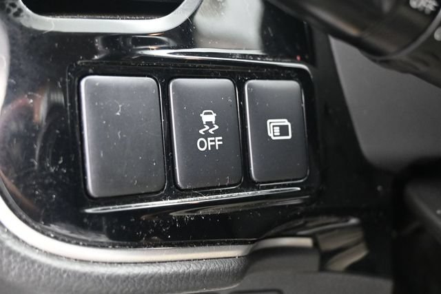Used 2018 Mitsubishi Outlander SE AWD/4WD image 8