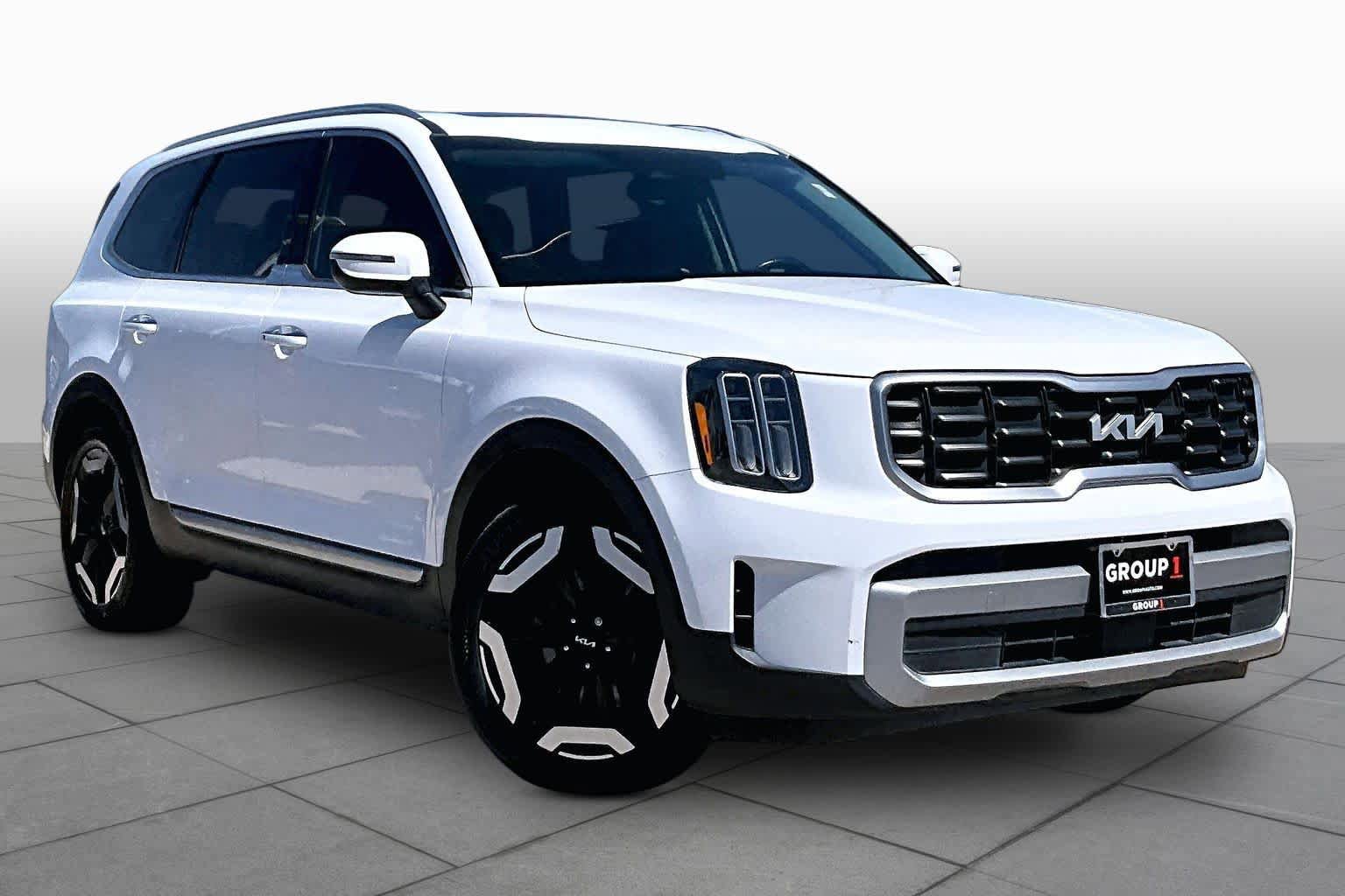 Used 2023 Kia Telluride S w/ S Sunroof Package AWD/4WD image 3