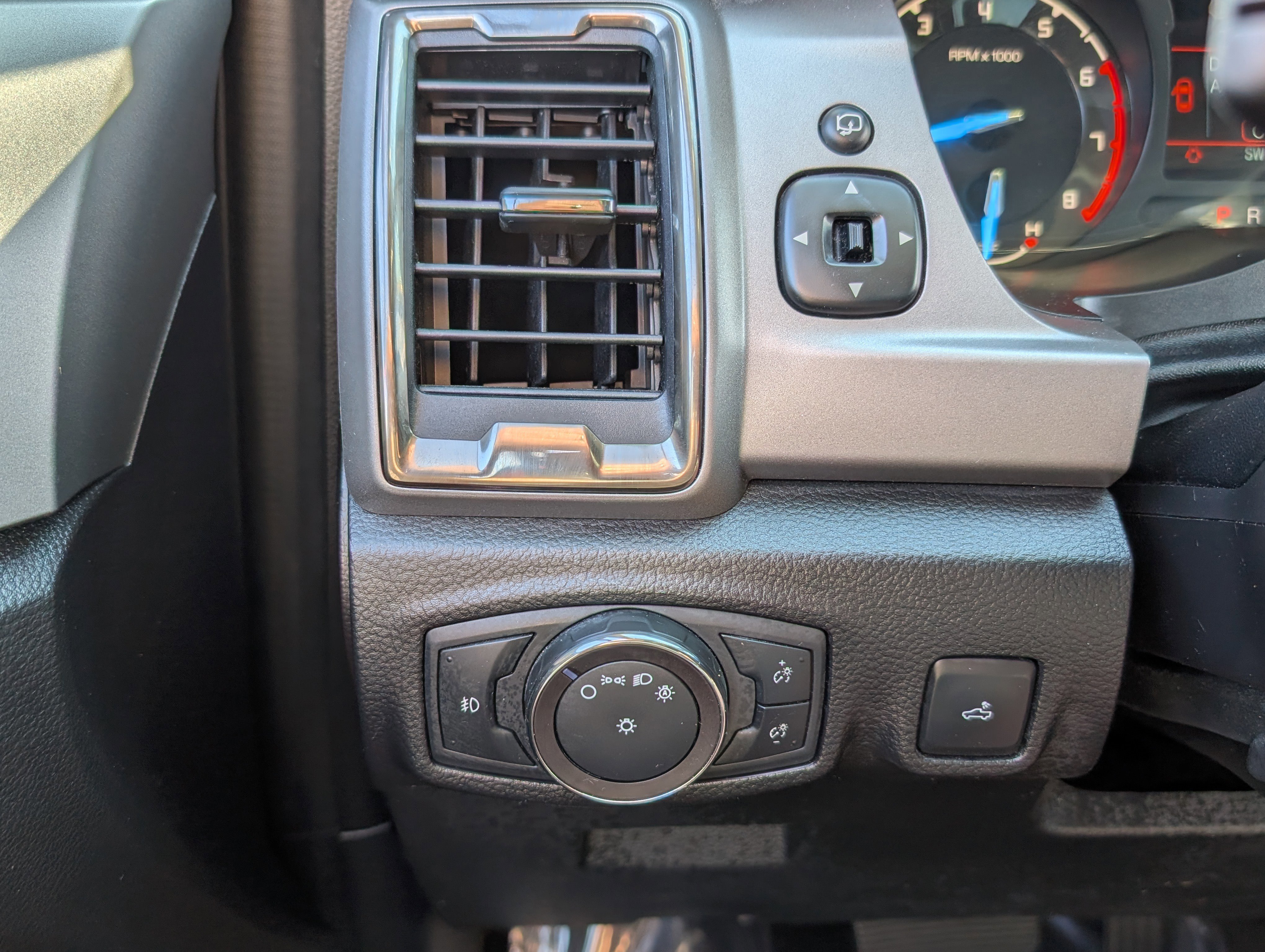 Certified 2019 Ford Ranger XLT w/ FX4 Off-Road Package image 19