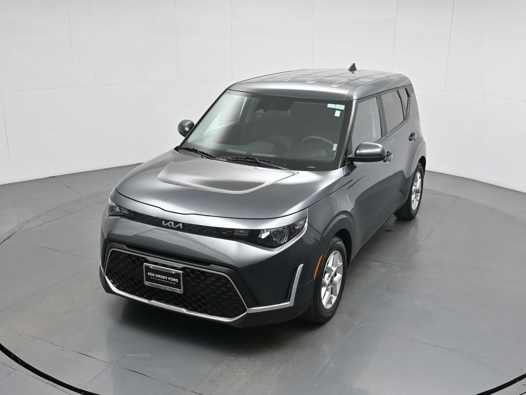 Used 2023 Kia Soul LX w/ Option Group 015 FWD image 36