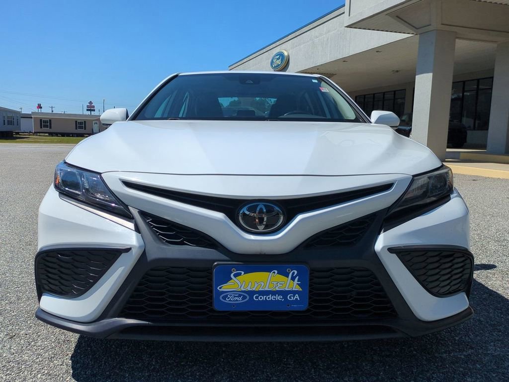 Used 2023 Toyota Camry SE image 9
