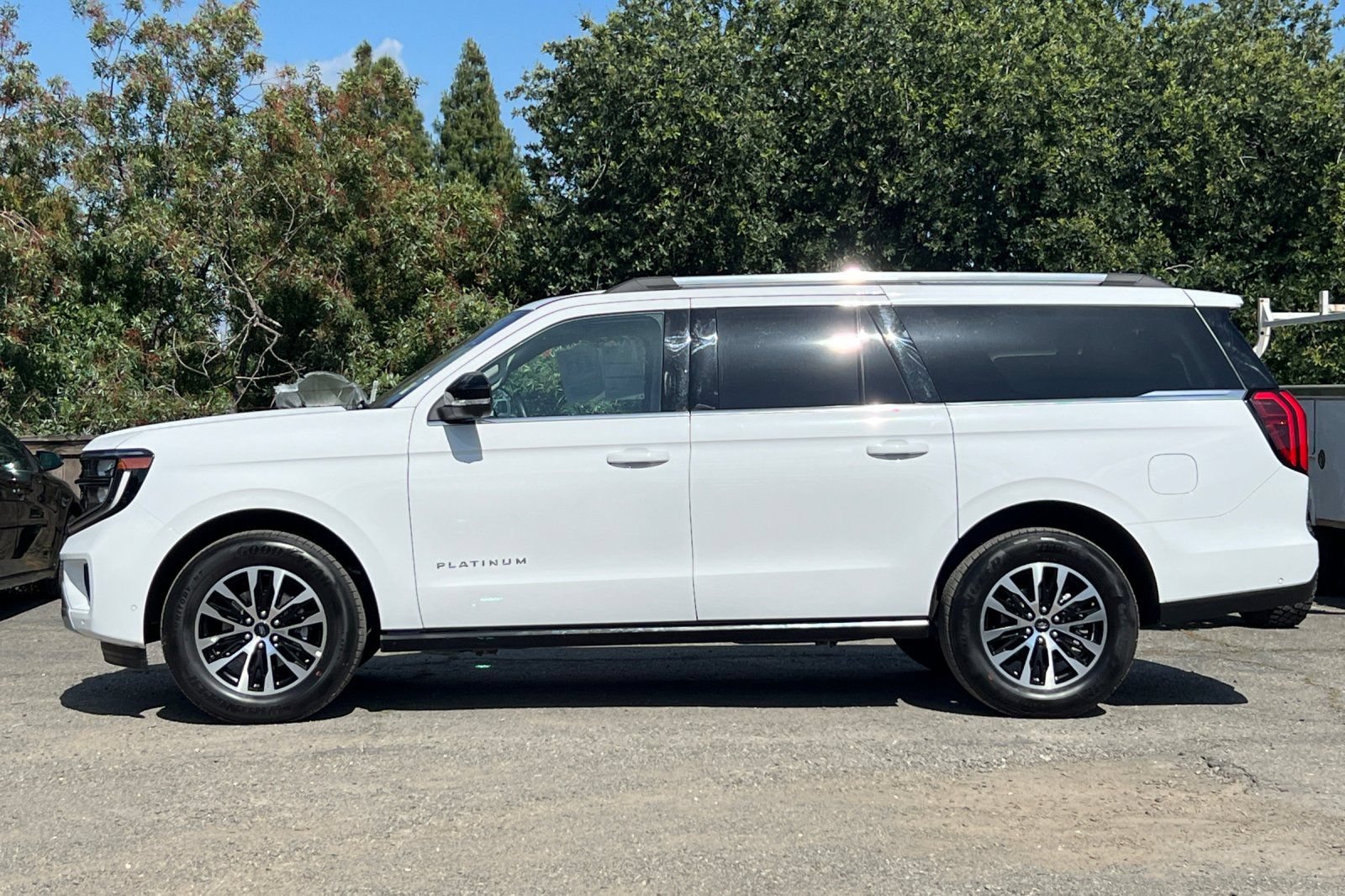 Certified 2025 Ford Expedition Max Platinum AWD/4WD image 7