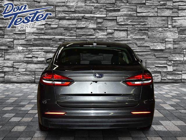 Certified 2020 Ford Fusion SE image 4