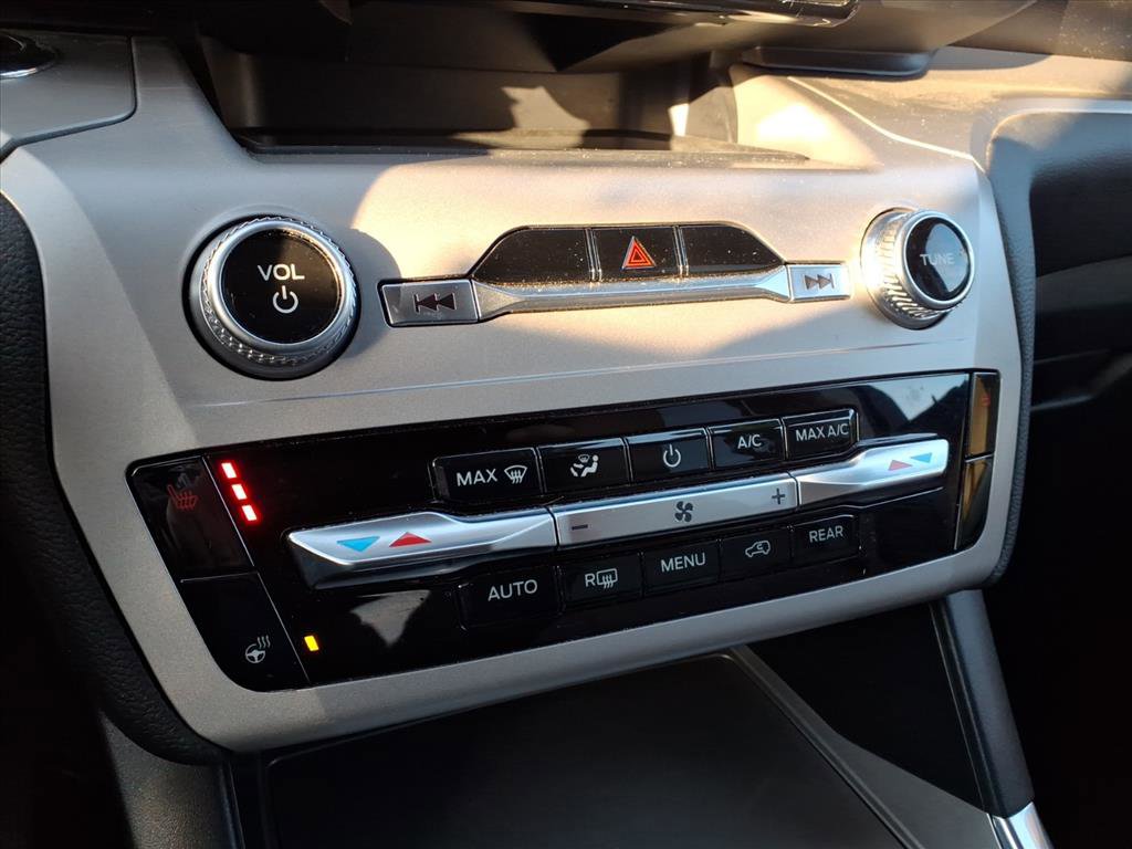 Certified 2023 Ford Explorer XLT w/ Equipment Group 202A image 23