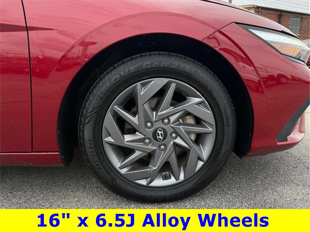 Used 2024 Hyundai Elantra SEL image 10