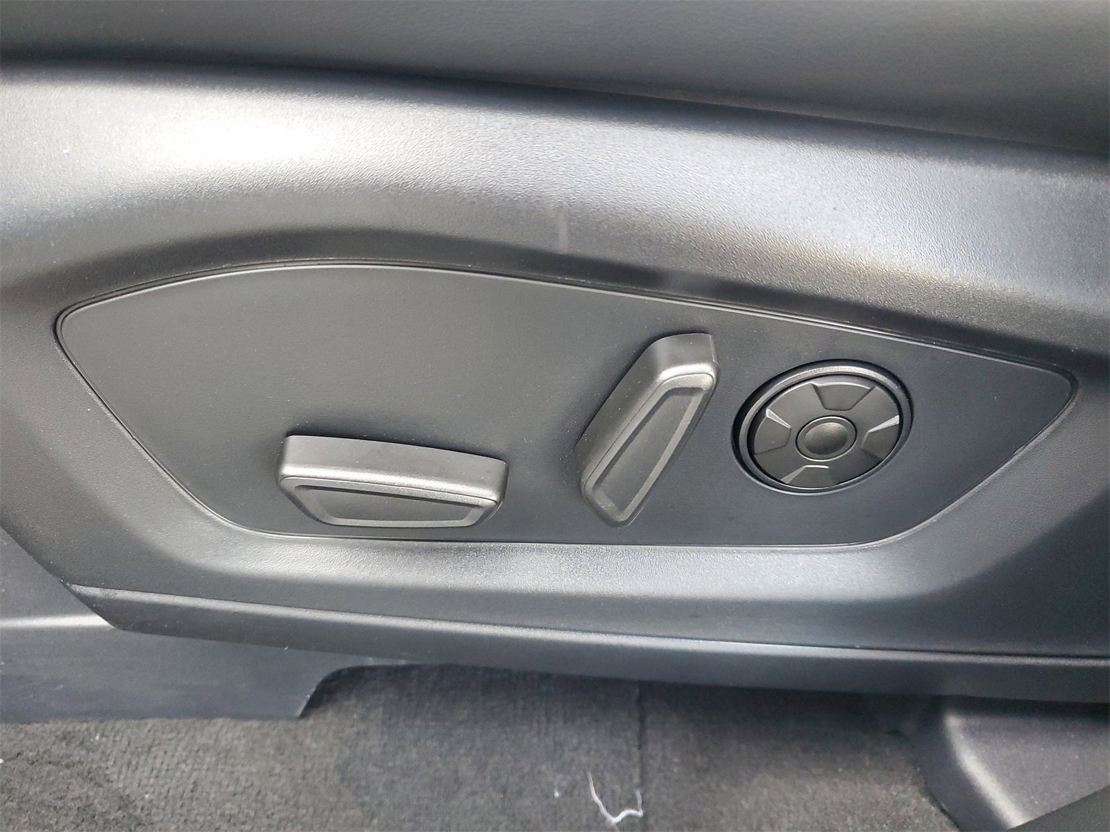 Certified 2025 Ford Explorer ST w/ Sun And Sound Package image 19