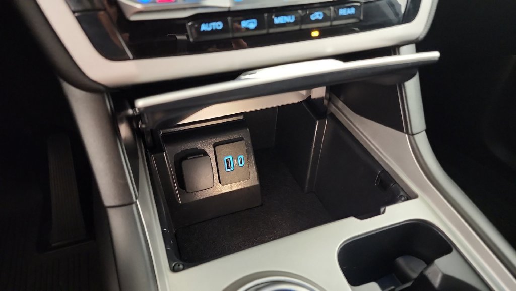 Certified 2023 Ford Explorer XLT AWD/4WD image 17