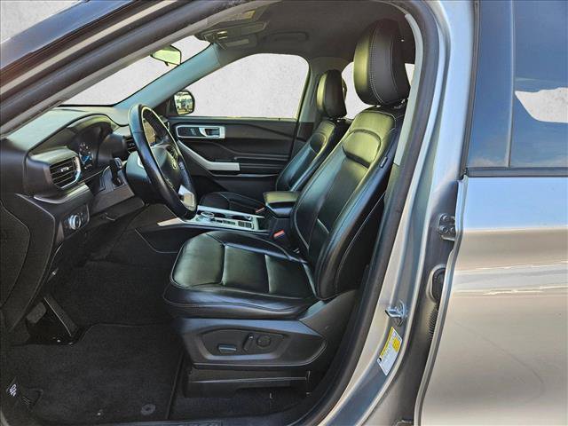 Certified 2021 Ford Explorer XLT w/ Equipment Group 202A RWD image 15