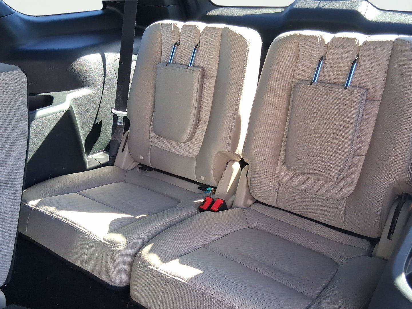 Certified 2019 Ford Explorer FWD image 25