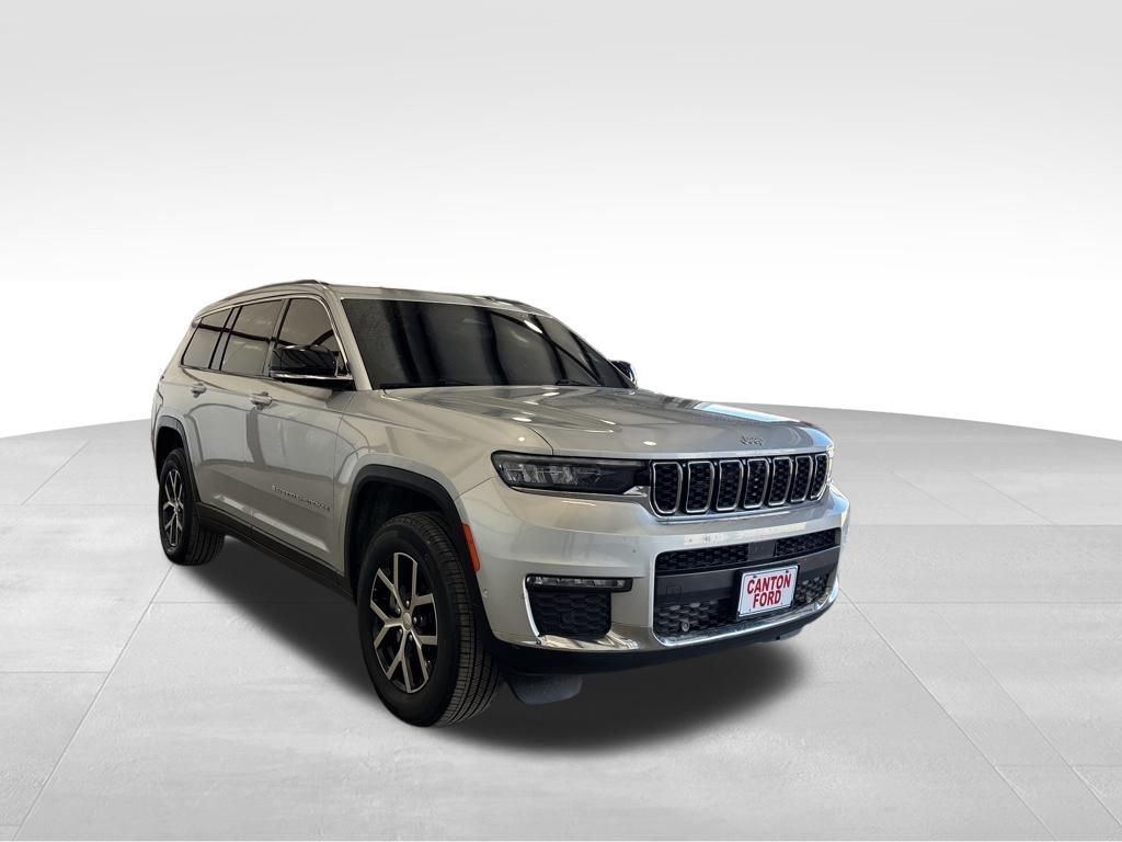 Used 2024 Jeep Grand Cherokee L Limited w/ Luxury Tech Group II image 8