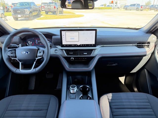 Certified 2026 Ford Explorer ST-Line w/ ST-Line Street Pack image 24