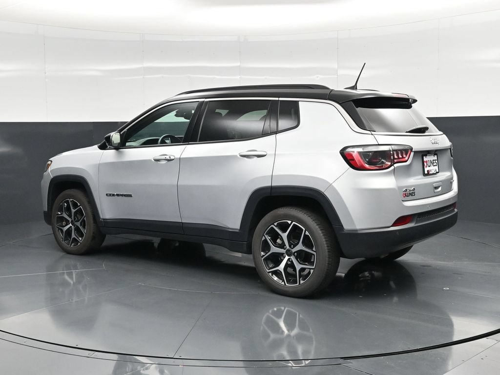 Used 2025 Jeep Compass Limited AWD/4WD image 10