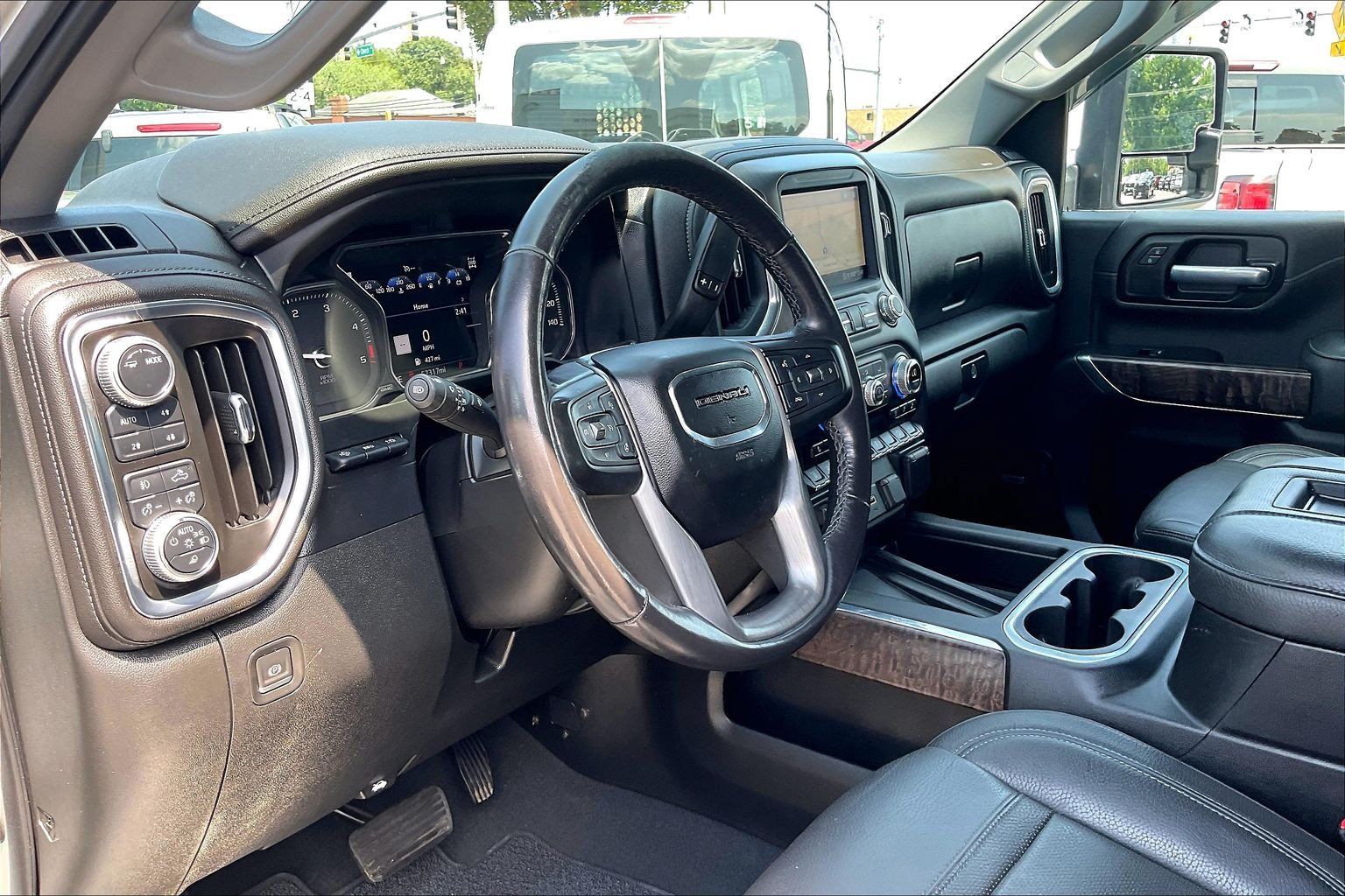 Used 2021 GMC Sierra 3500 Denali w/ Denali Ultimate Package AWD/4WD image 13