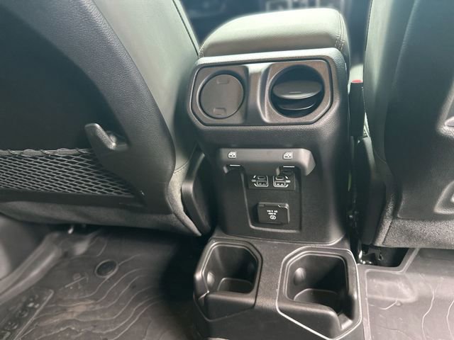 Used 2025 Jeep Gladiator Mojave image 24