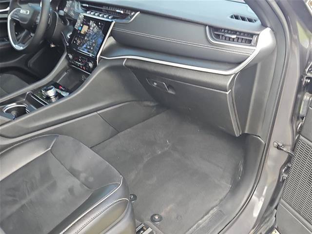 Used 2024 Jeep Grand Cherokee Altitude AWD/4WD image 33