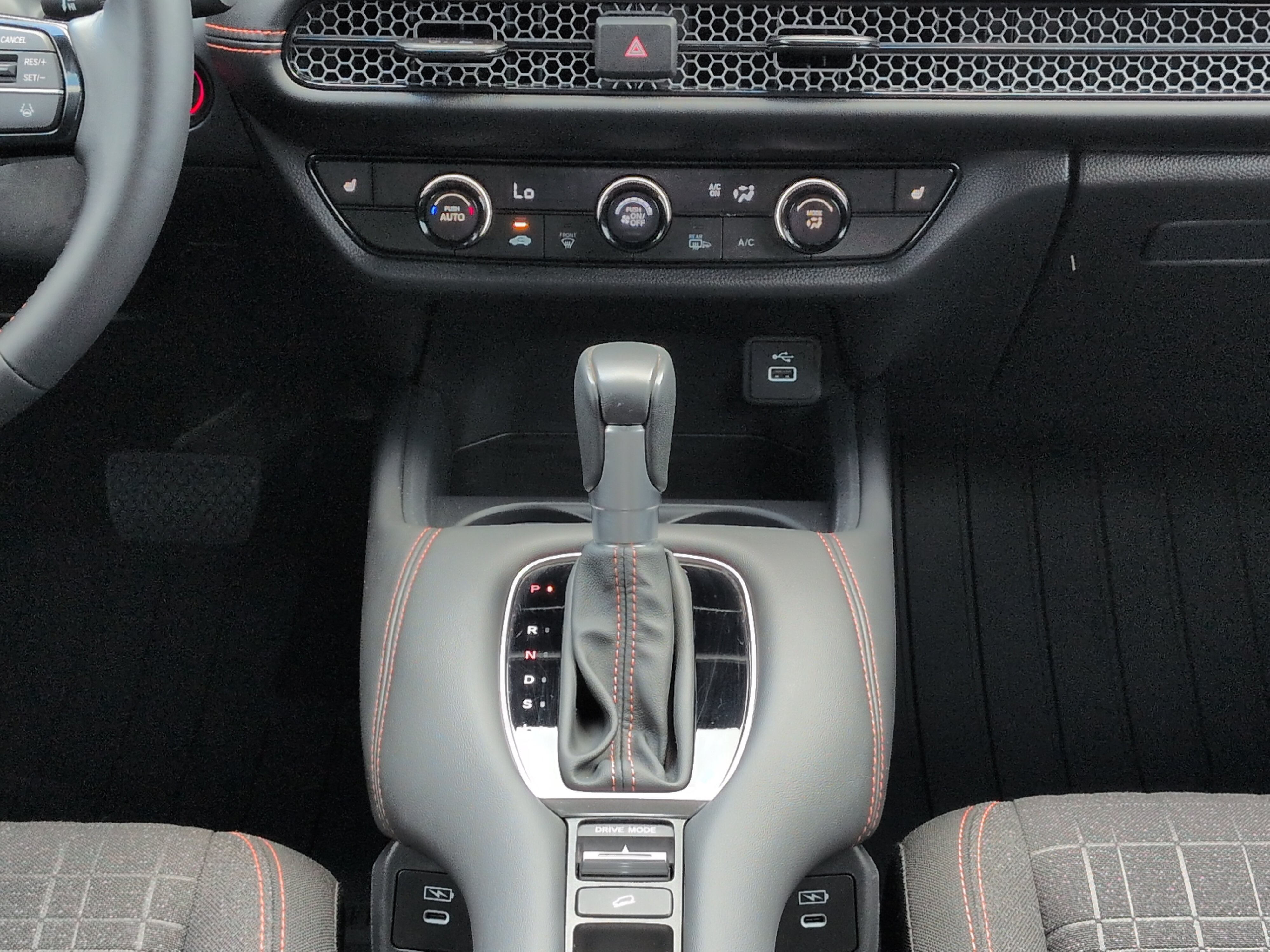 Used 2025 Honda HR-V Sport image 17
