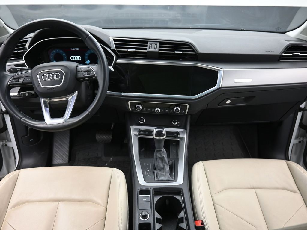 Used 2023 Audi Q3 2.0T Premium Plus w/ Premium Plus Package image 16