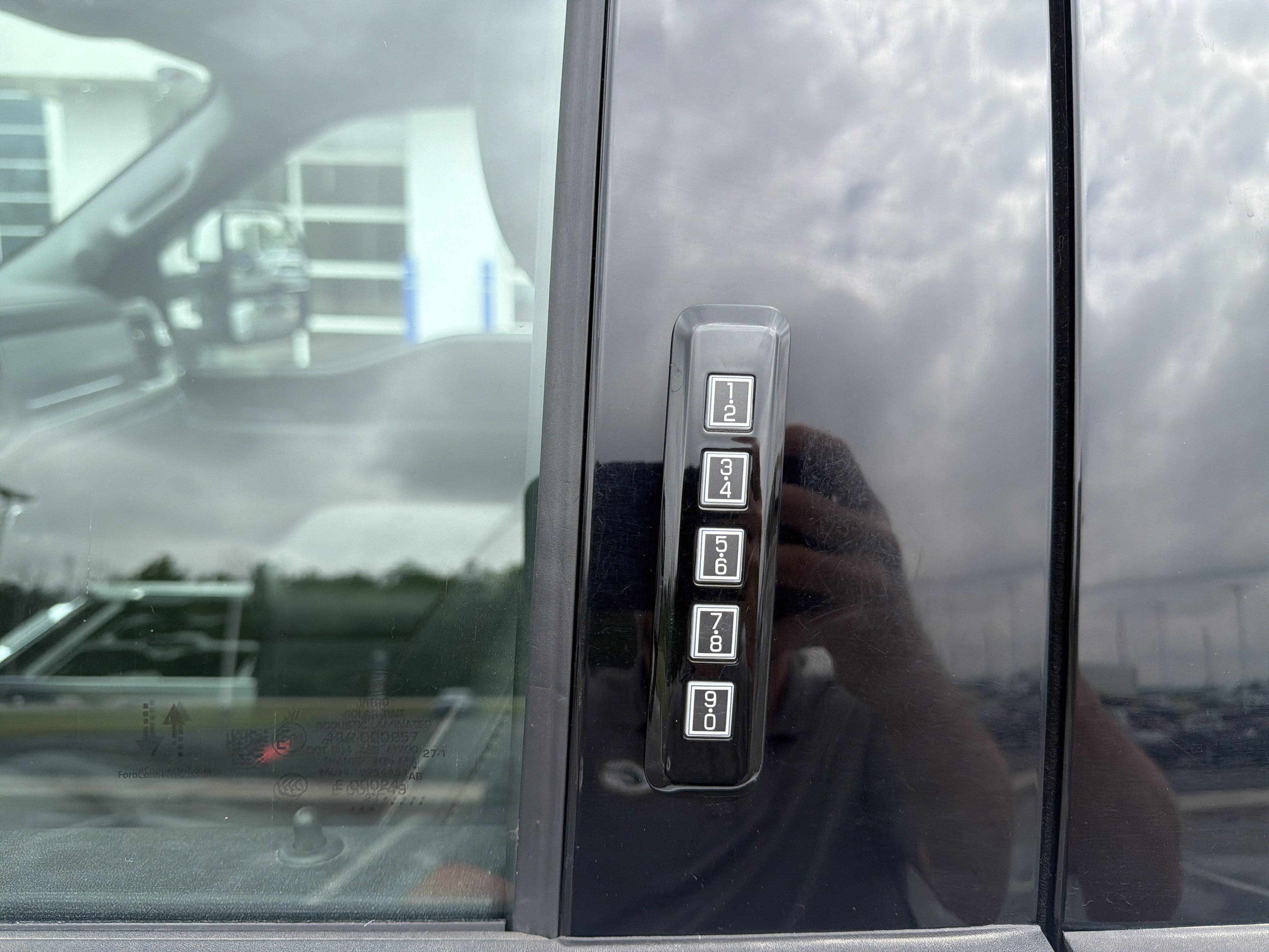 Certified 2023 Ford F250 Lariat w/ Sport Appearance Package AWD/4WD image 28