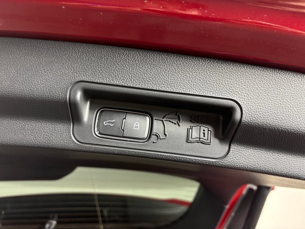 Certified 2023 Ford Explorer XLT w/ Equipment Group 202A AWD/4WD image 35
