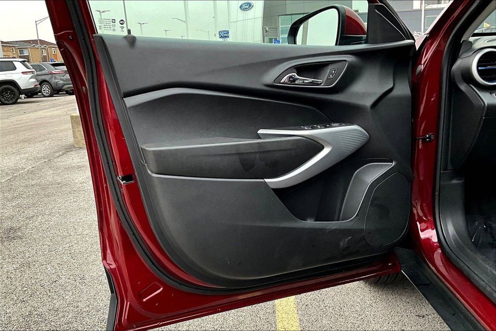 Used 2024 Chevrolet Trax LS w/ LS Convenience Package image 21