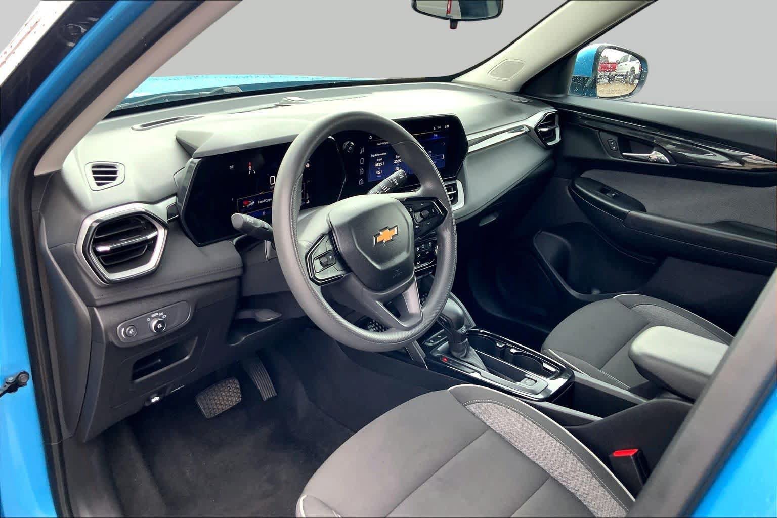 Used 2025 Chevrolet TrailBlazer LT FWD image 18