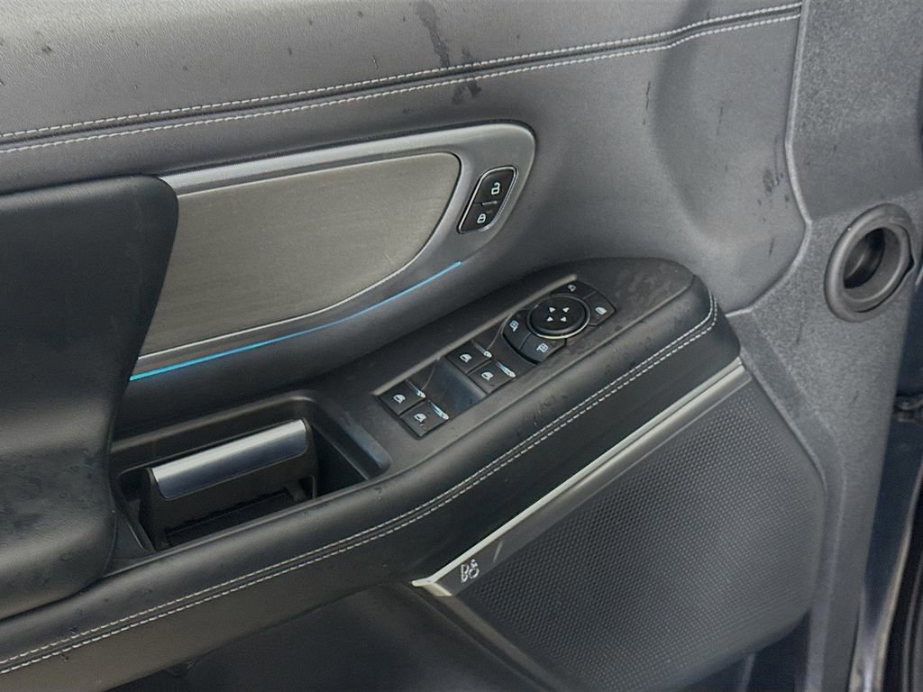 Certified 2025 Ford Expedition Platinum image 21