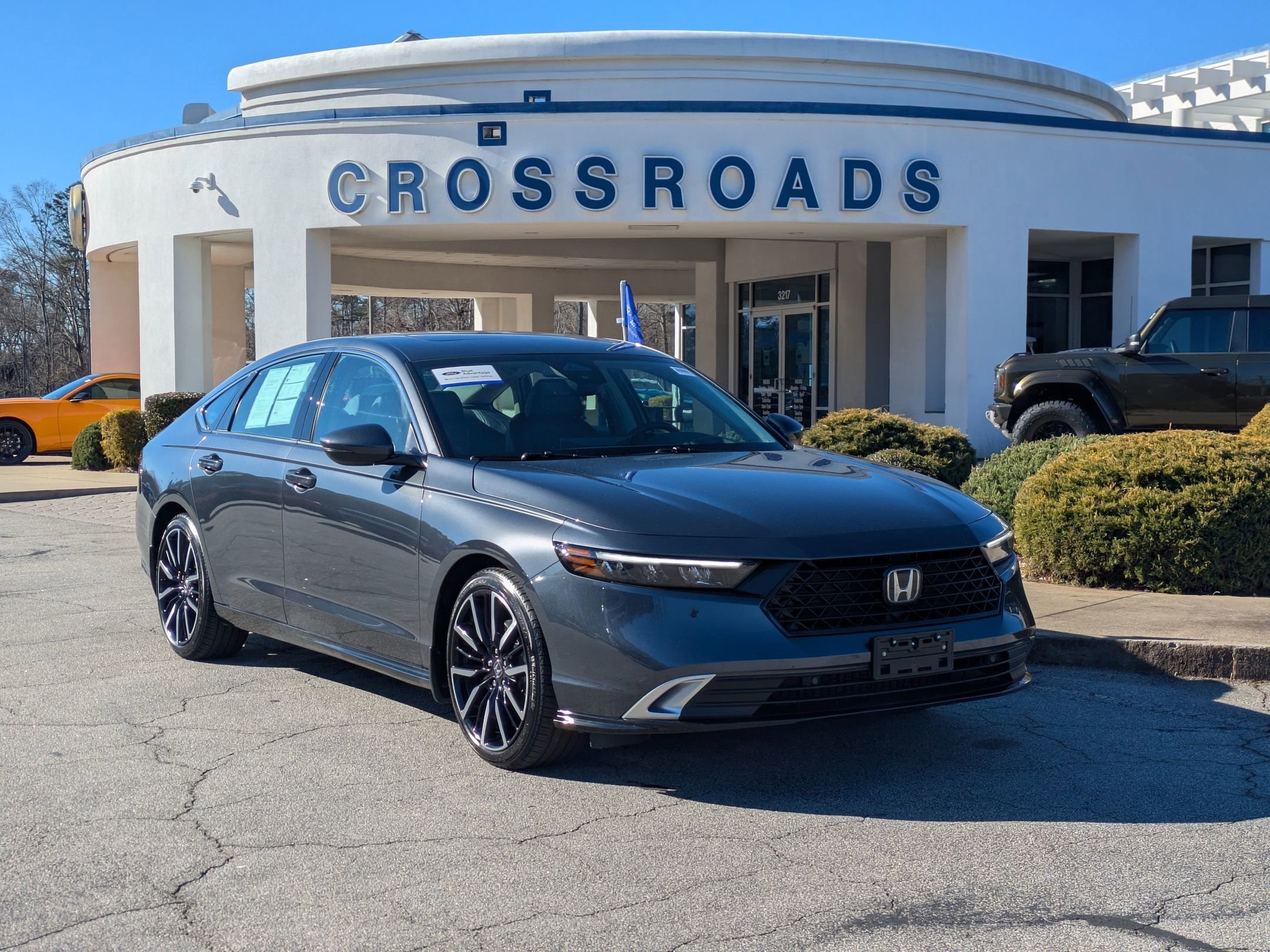 Used 2025 Honda Accord Touring image 5