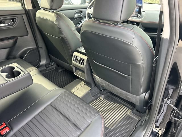 Used 2025 Nissan Rogue SV AWD/4WD image 25