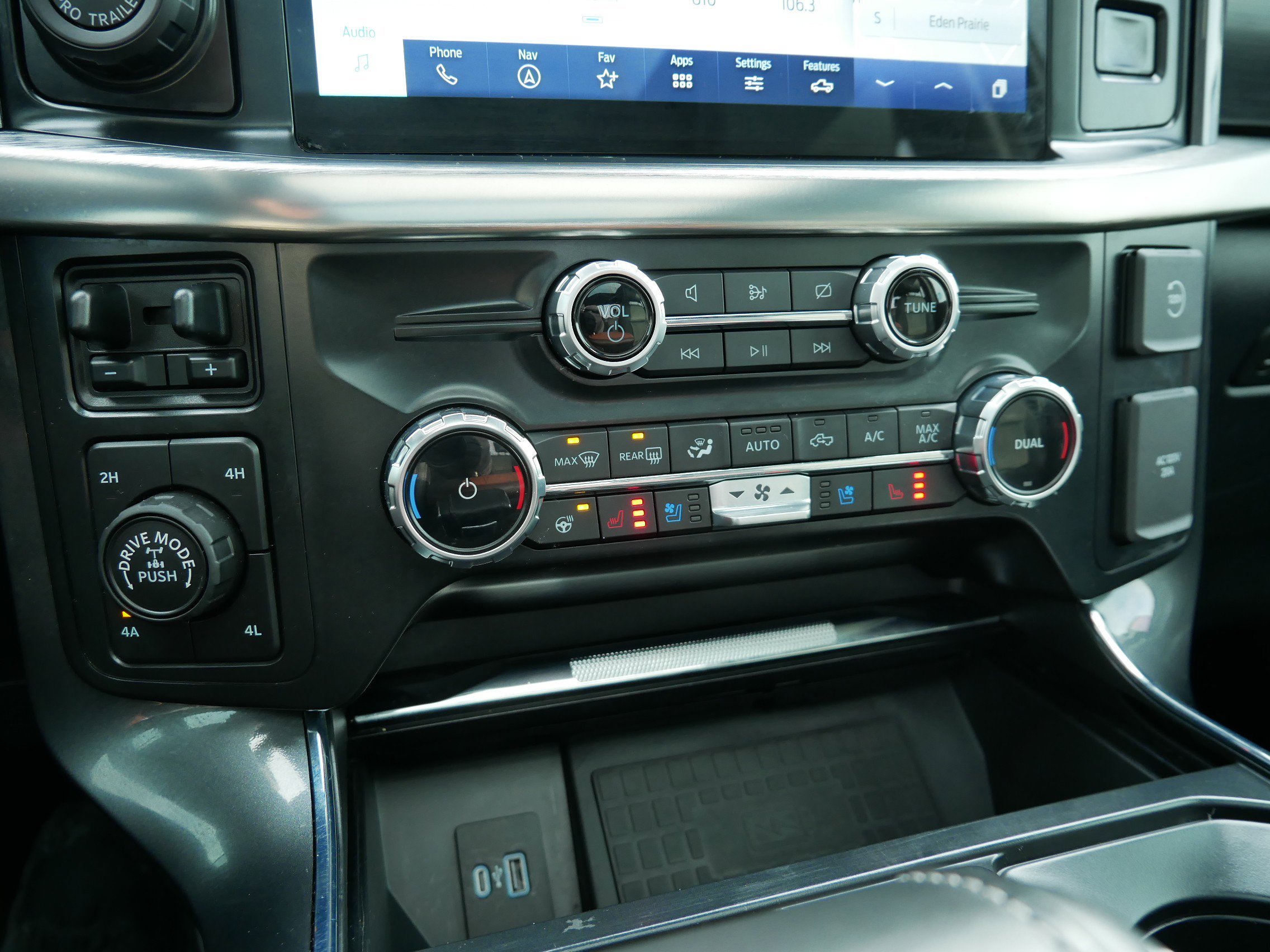 Certified 2022 Ford F150 Lariat w/ Equipment Group 502A High image 54