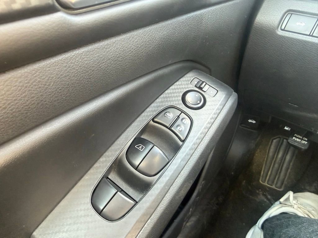 Used 2024 Nissan Altima 2.5 SV FWD image 15