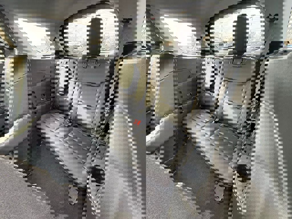 Certified 2023 Ford Explorer XLT w/ Equipment Group 202A image 10