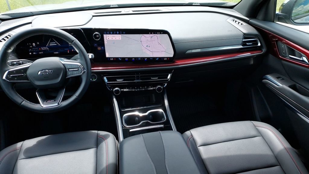 Used 2025 Chevrolet Traverse Z71 w/ Driver Confidence Package image 25