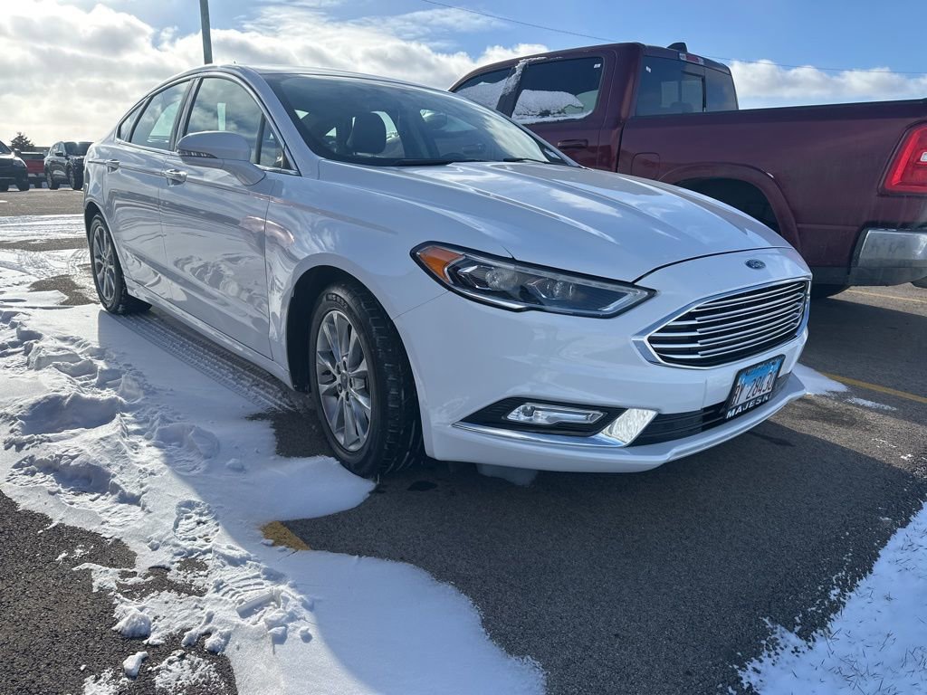 Certified 2017 Ford Fusion SE w/ Fusion SE Technology Package image 7