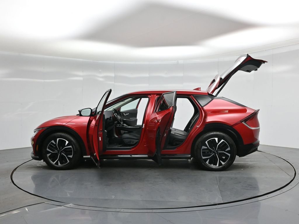 Used 2022 Kia EV6 Wind image 57