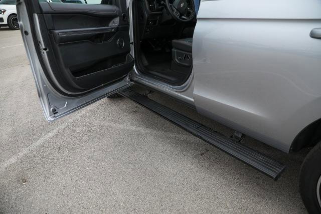Certified 2024 Ford Expedition Limited image 27