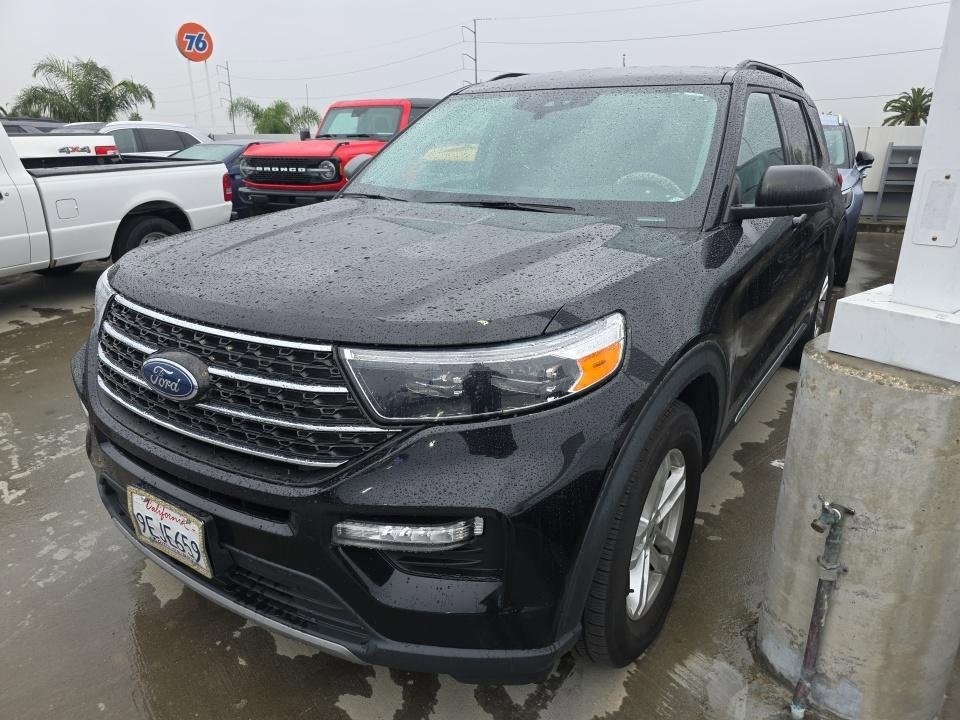 Certified 2022 Ford Explorer XLT w/ Equipment Group 202A image 8