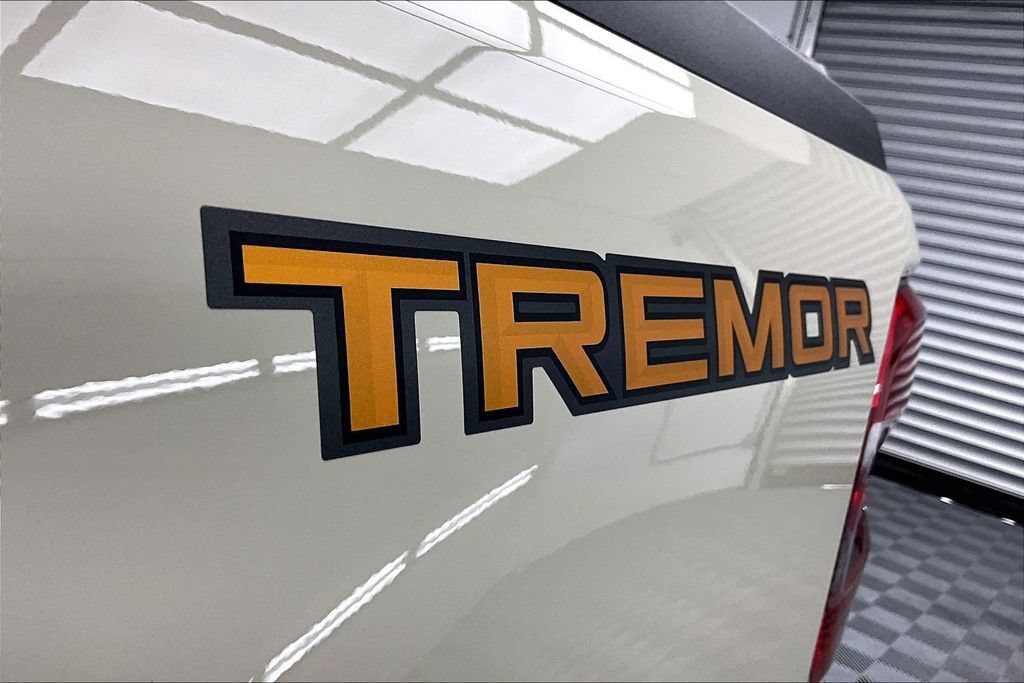 Certified 2025 Ford Maverick Tremor AWD/4WD image 8