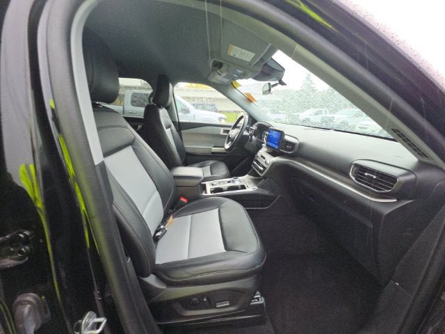 Certified 2023 Ford Explorer XLT w/ Equipment Group 202A AWD/4WD image 10