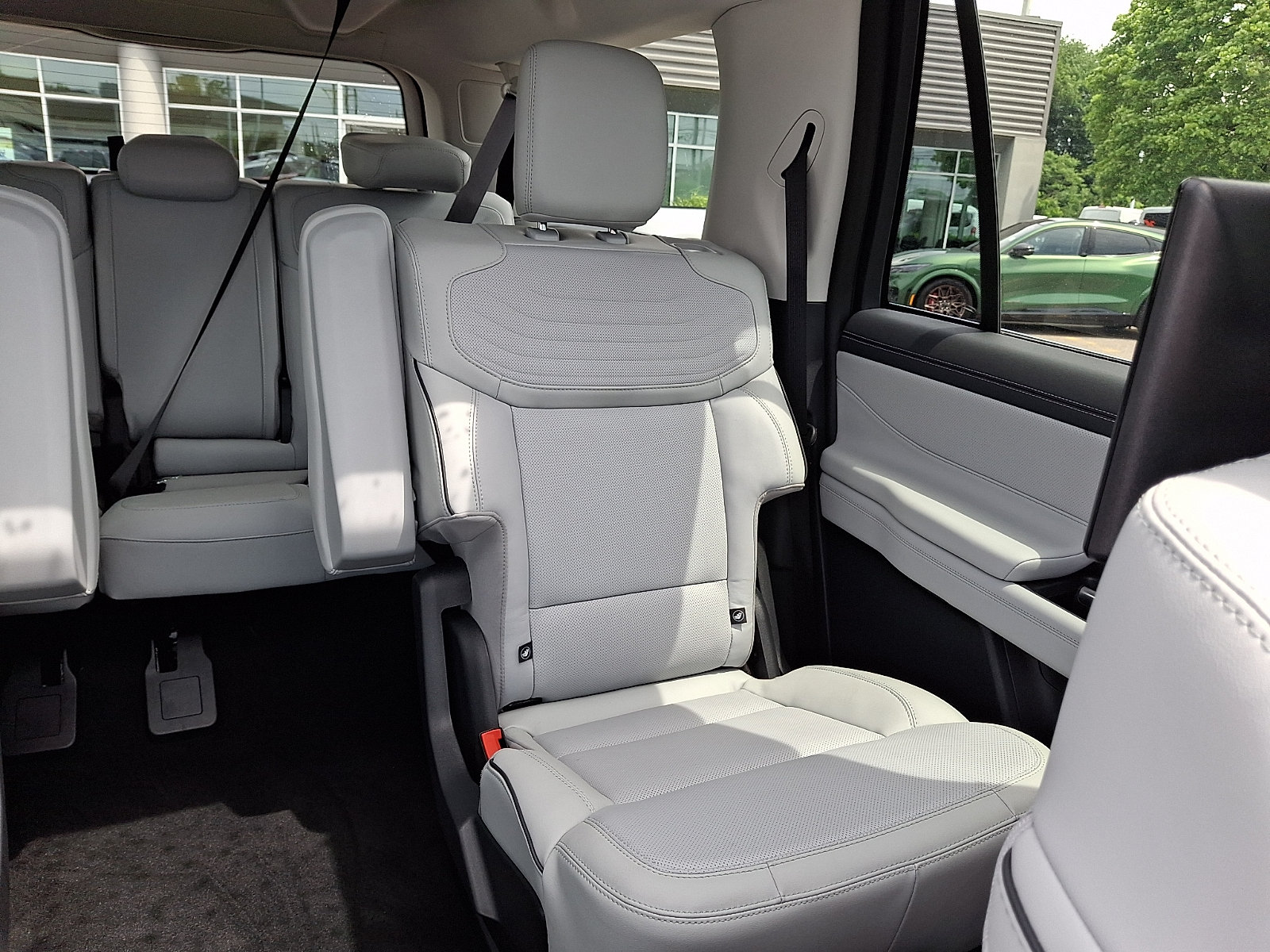 Certified 2026 Ford Expedition Max Platinum w/ Platinum Ultimate Package AWD/4WD image 19
