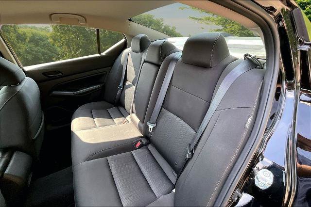 Used 2024 Nissan Altima 2.5 SV FWD image 25