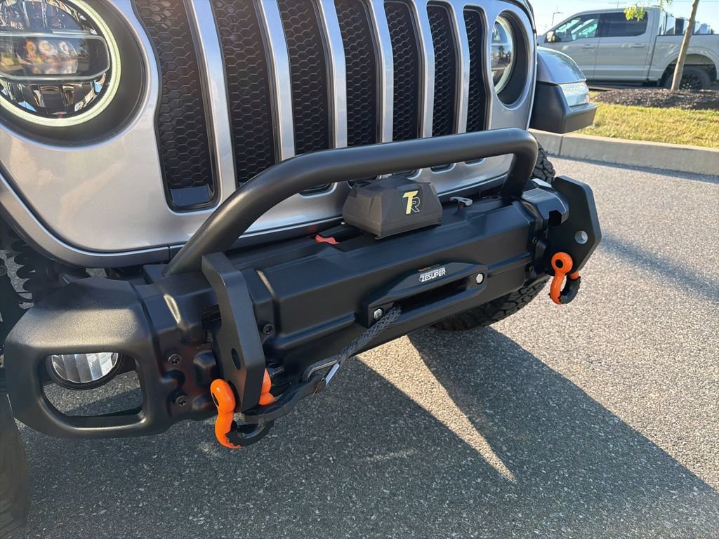 Used 2018 Jeep Wrangler Unlimited Sahara AWD/4WD image 23